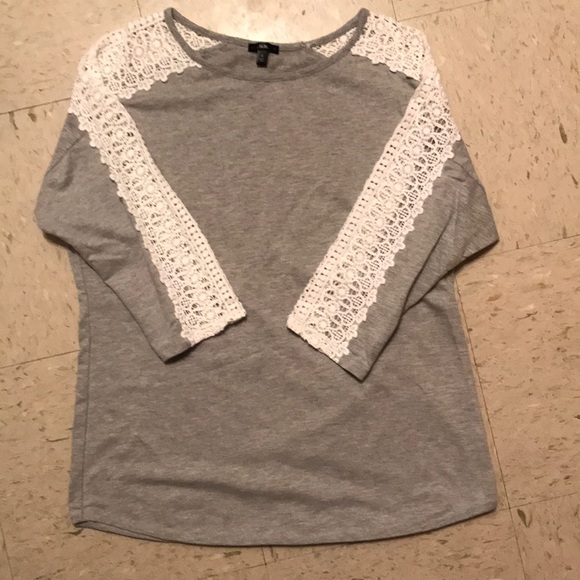 Lacey Top - Picture 2 of 2